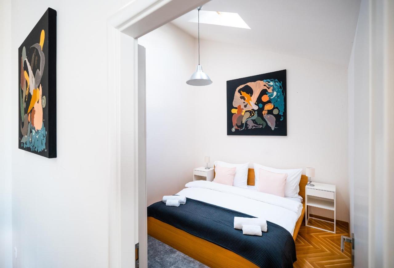 Luxurious Woodrow Wilson Apt In Prague Centre Exterior foto