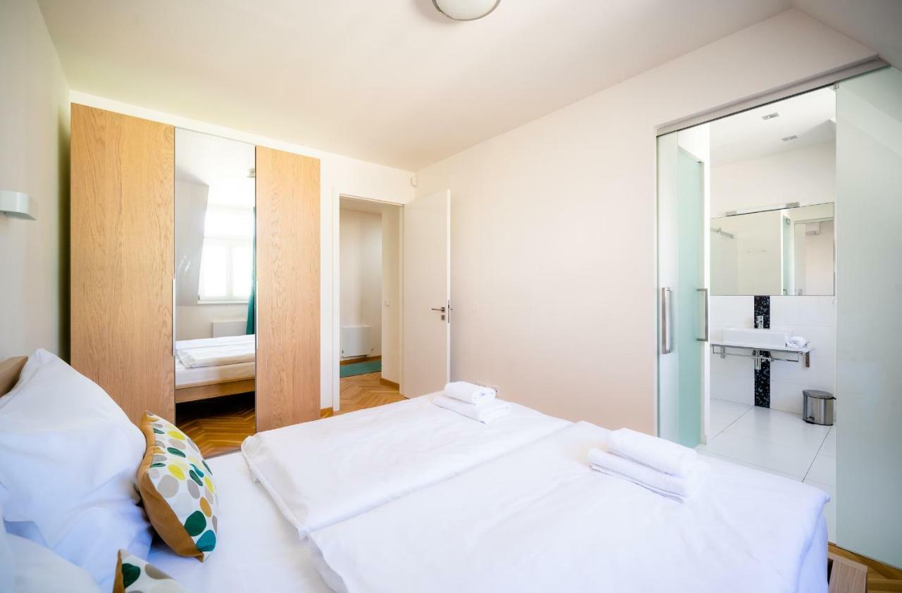 Luxurious Woodrow Wilson Apt In Prague Centre Exterior foto
